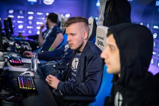 LPL第二赛段小组赛最数据：iG下路GALA五项第一！